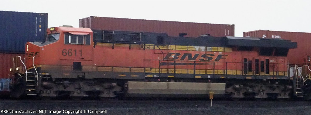 BNSF 6611
